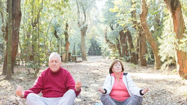 Miért ajánlott a jóga az 50 év felettieknek? A senior jóga és gerincjóga testi-lelki hatásai
