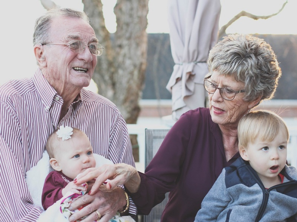 Tudtad, hogy van nagyszülők világnapja? Szeptember első vasárnapján ünnepeljük a nagyikat és a nagypapákat!