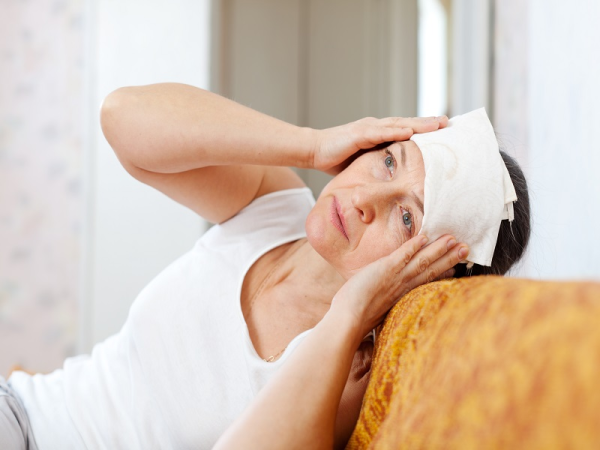 Fejfájás kezelése házilag: 5 bevált természetes módszer a különféle fájdalmakra